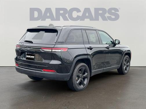Diamond Black 2023 Jeep Grand Cherokee Altitude