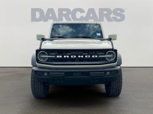 Desert Sand 2026 Ford Bronco Outer Banks