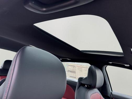 Snow White Pearl 2026 Kia K4 GT-LINE