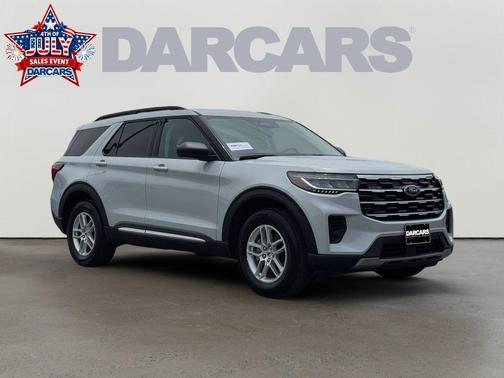 White Metallic 2025 Ford Explorer Active