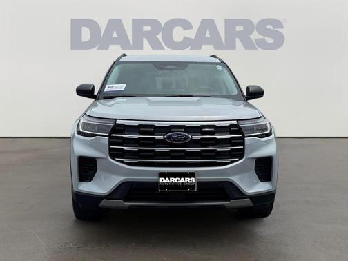 White Metallic 2025 Ford Explorer Active
