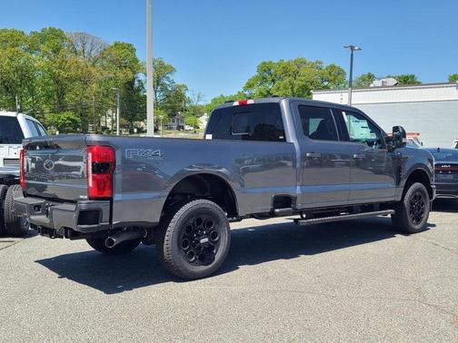 2025 Ford F-350 XLT