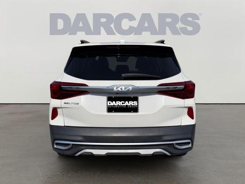 Snow White Pearl 2023 Kia Seltos S
