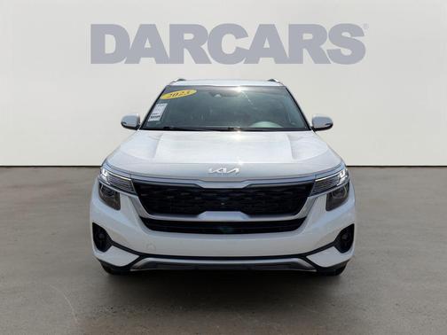 Snow White Pearl 2023 Kia Seltos S