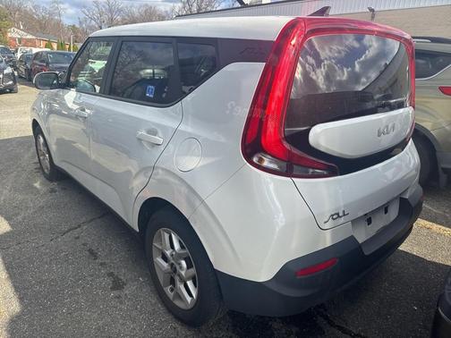 2022 Kia Soul LX