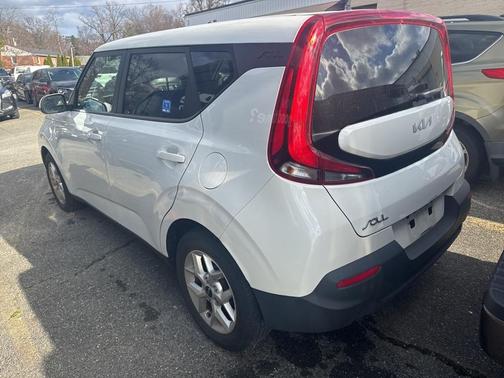 2022 Kia Soul LX