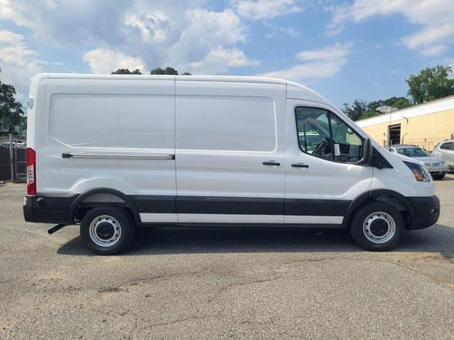 2025 Ford Transit-250 148 WB Medium Roof Cargo
