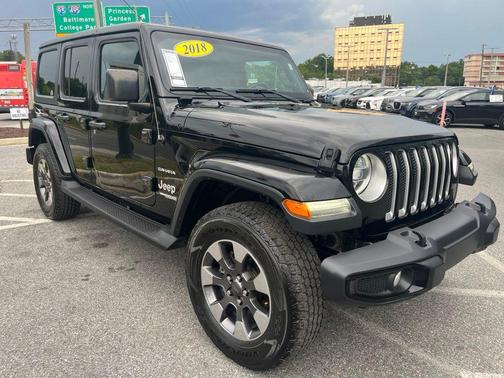 Black Clearcoat 2018 Jeep Wrangler Unlimited Sahara