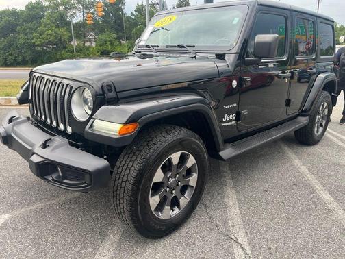 Black Clearcoat 2018 Jeep Wrangler Unlimited Sahara
