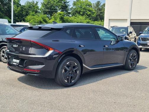 2025 Kia EV6 Wind