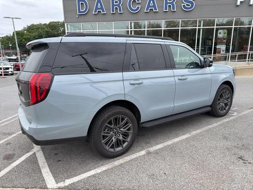 Gray Metallic 2026 Ford Expedition Platinum