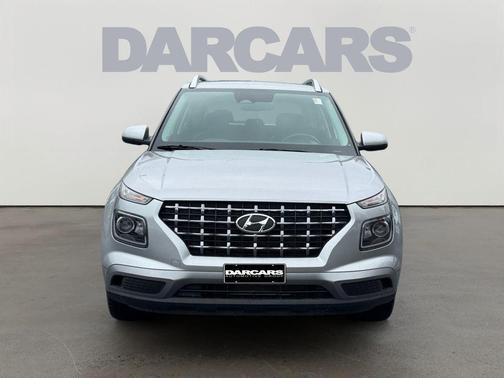 Shimmering Silver 2023 Hyundai VENUE SEL