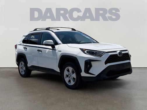 Super White 2021 Toyota RAV4 Hybrid XLE