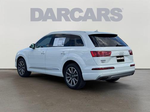 Carrara White 2019 Audi Q7 45 Premium Plus