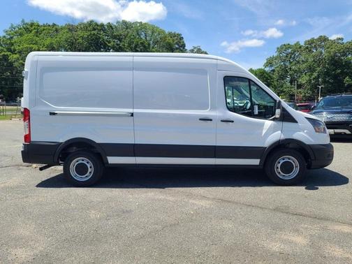 2025 Ford Transit-250 148 WB Medium Roof Cargo