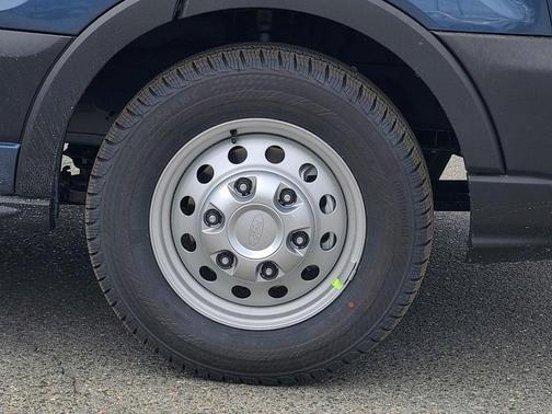 2025 Ford Transit-350 XL