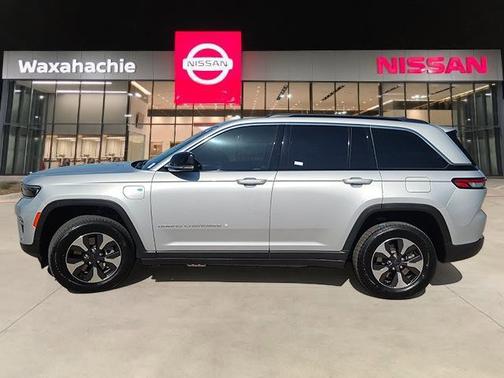 Silver Zynith 2024 Jeep Grand Cherokee BASE