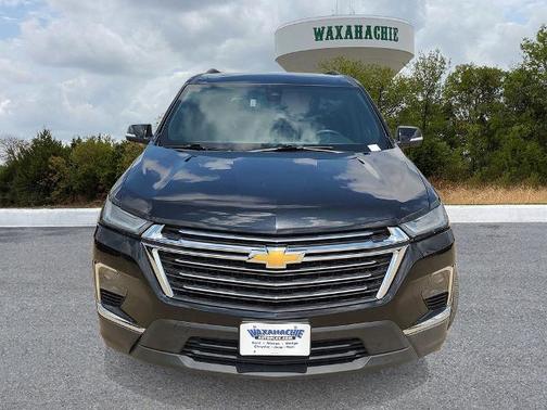 Mosaic Black Metallic 2023 Chevrolet Traverse LT CLOTH