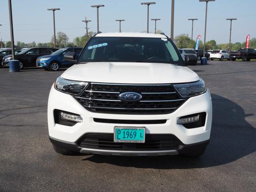 Photo 4 of 25 of 2020 Ford Explorer XLT
