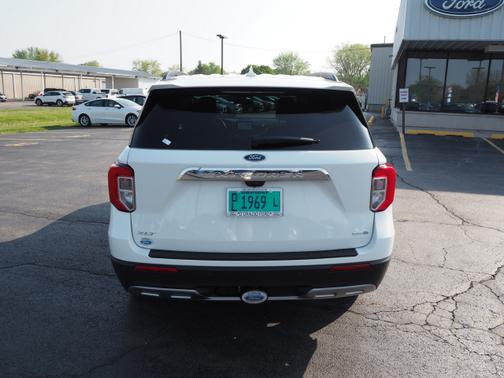 Photo 5 of 25 of 2020 Ford Explorer XLT