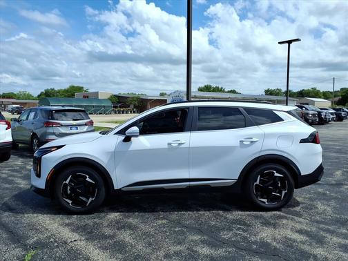Glacial White Pearl 2026 Kia Sportage EX
