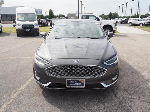 Photo 4 of 25 of 2019 Ford Fusion Hybrid Titanium