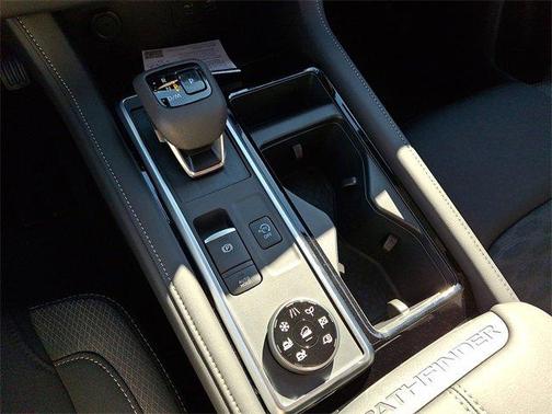 2025 Nissan Pathfinder SV 4WD