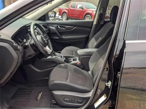 Magnetic Black 2018 Nissan Rogue SV