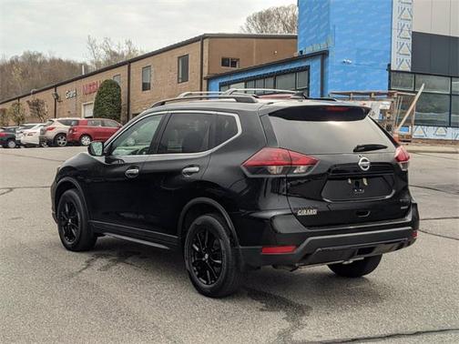 Magnetic Black 2018 Nissan Rogue SV