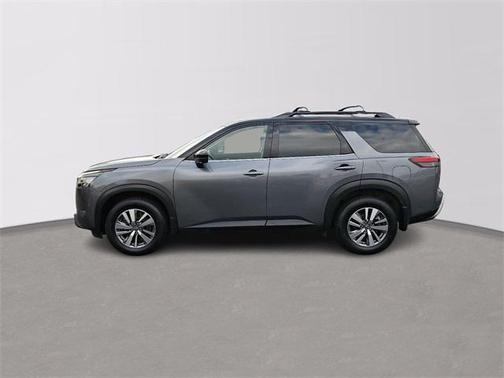 2023 Nissan Pathfinder SL 4WD