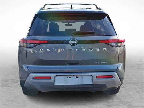 2023 Nissan Pathfinder SL 4WD