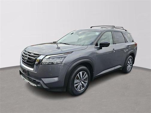 2023 Nissan Pathfinder SL 4WD
