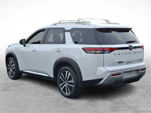 2025 Nissan Pathfinder Platinum 4WD