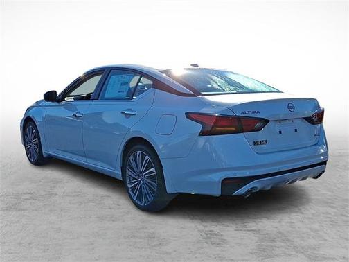 2025 Nissan Altima 2.5 SL