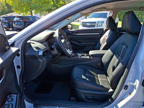 2025 Nissan Altima SR AWD