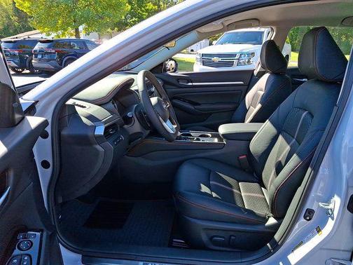 2025 Nissan Altima SR AWD