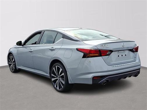 2022 Nissan Altima SR Intelligent AWD