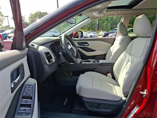 2025 Nissan Rogue SL