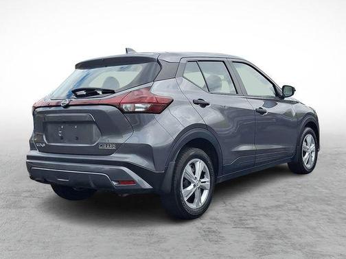 Gun Metallic 2023 Nissan Kicks S