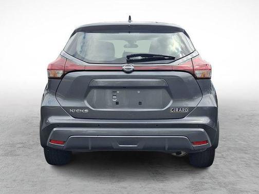 Gun Metallic 2023 Nissan Kicks S