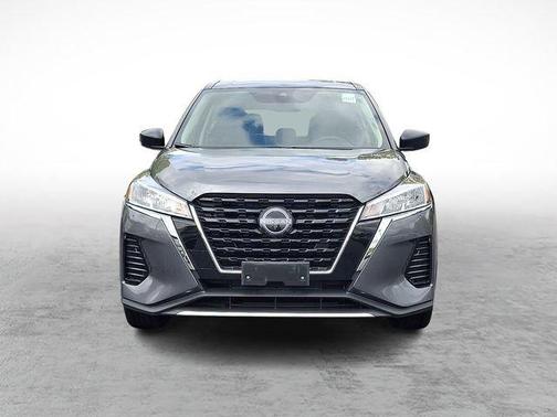 Gun Metallic 2023 Nissan Kicks S
