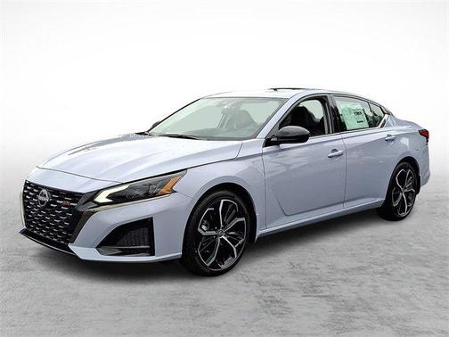 2025 Nissan Altima SR FWD