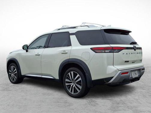 2022 Nissan Pathfinder Platinum 4WD