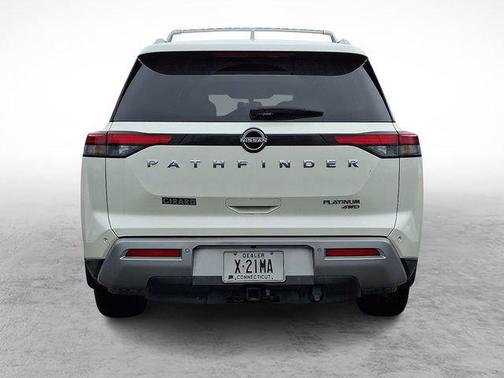 2022 Nissan Pathfinder Platinum 4WD