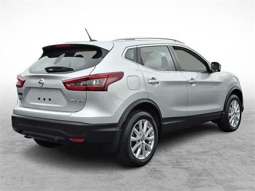 2022 Nissan Rogue Sport SV