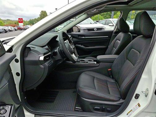 2025 Nissan Altima SR FWD