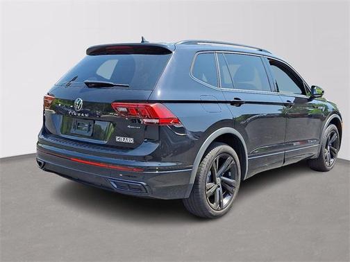 2023 Volkswagen Tiguan 2.0T SE R-Line Black 4MOTION