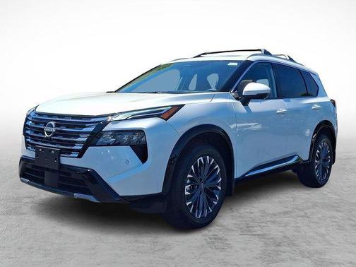 Everest White Pearl Tricoat 2026 Nissan Rogue Platinum