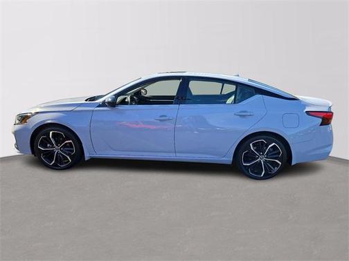 2023 Nissan Altima SR FWD