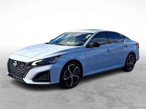 2023 Nissan Altima SR FWD